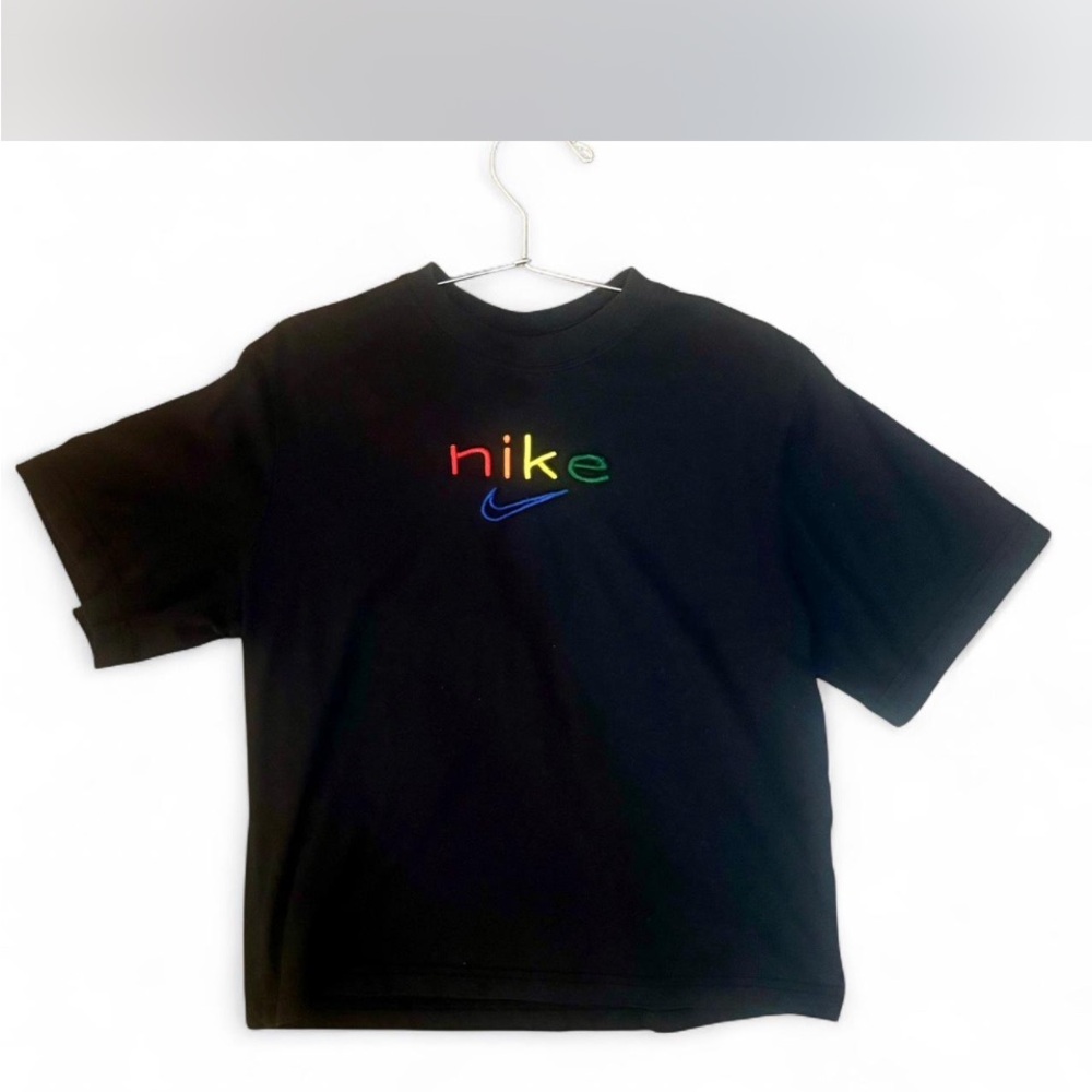 Nike Dri-fit rainbow embroidered logo training boxy TShirt Women’s XSmall